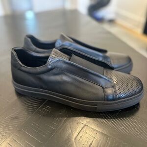 JARED LANG TEXTURED LACELESS DESIGNER SNEAKER, SIZE 11.5/45 , WORN ONCE!